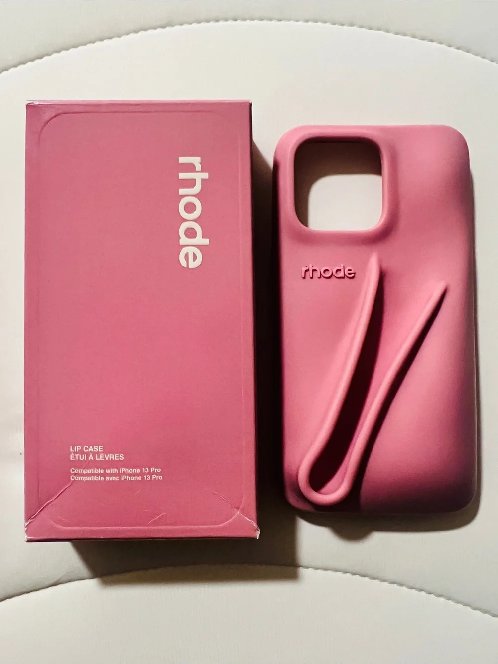 LNIB rhode iPhone 13 Pro Ribbon Peptide Lip Holder Silky Silicone Case